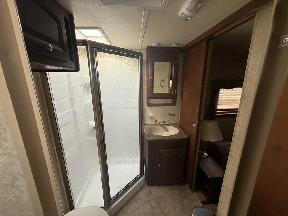 Forest River Flagstaff 8258fw 2011 alt