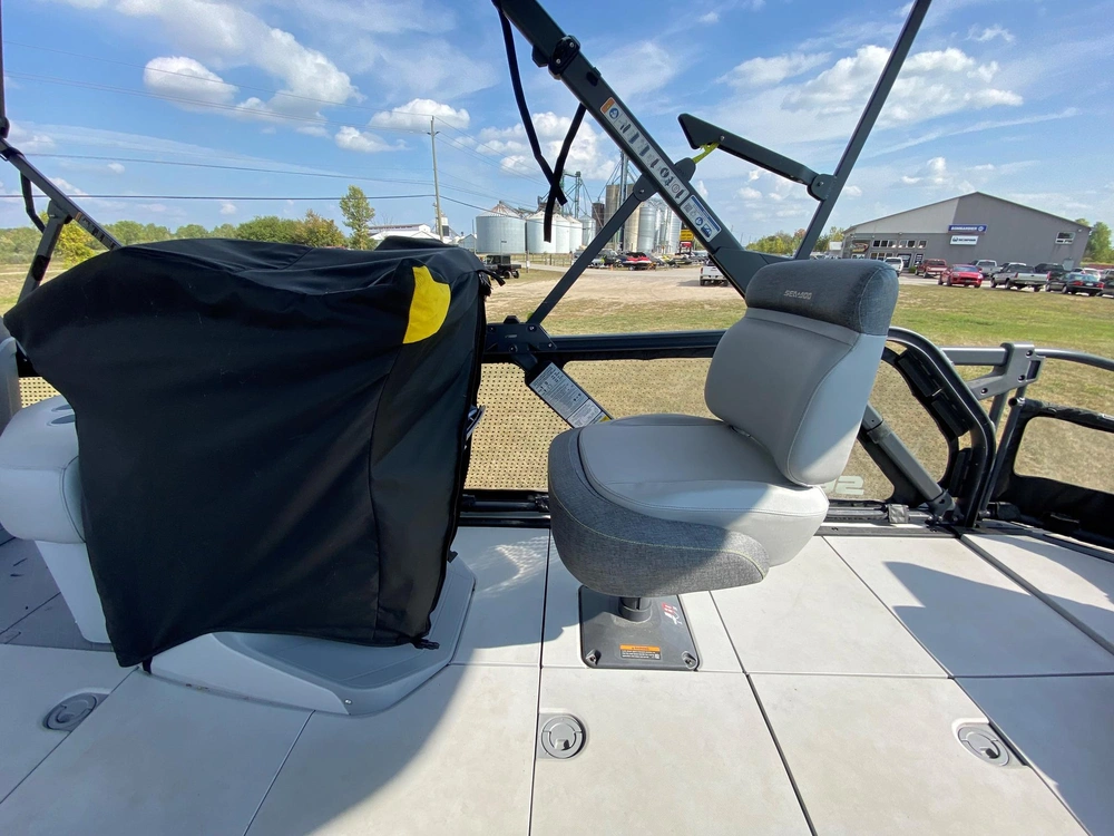 2023 Sea-doo/brp Switch Cruise 21' 230hp alt