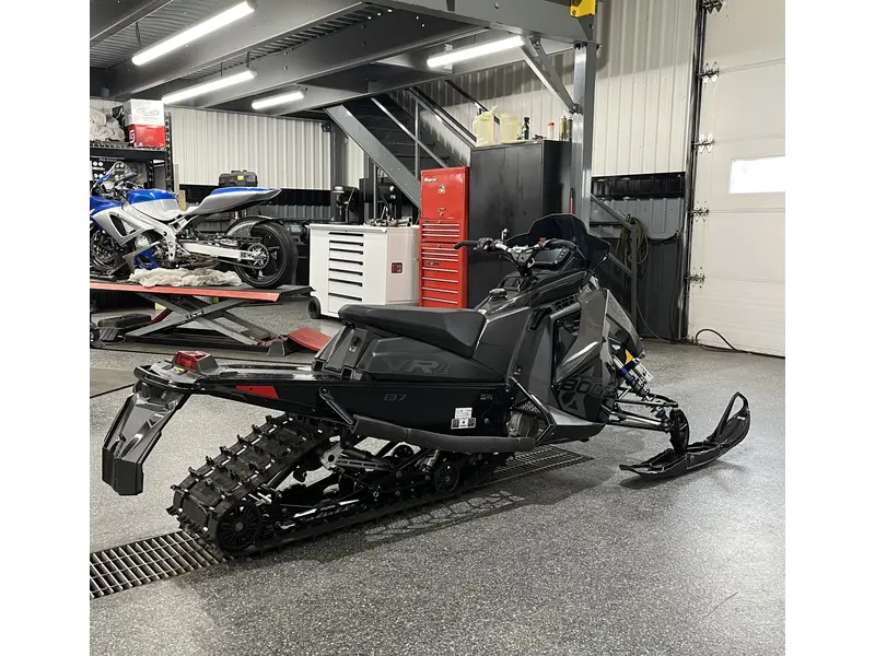 2025 Polaris Patriot Boost INDY VR1 137
