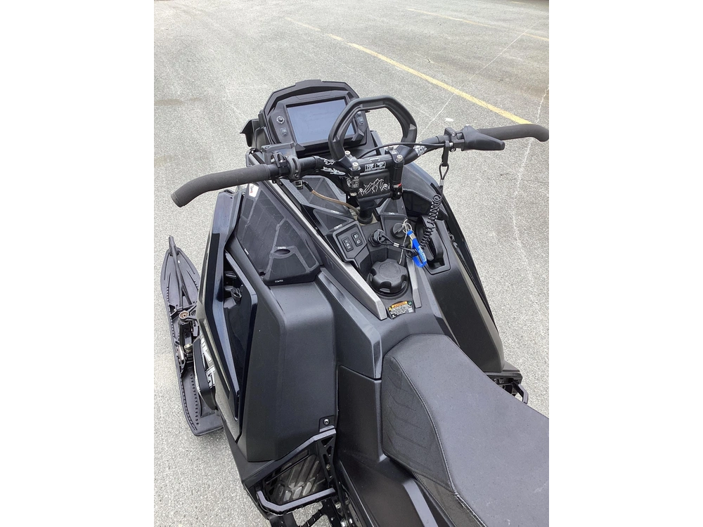 2025 Polaris 9r Boost Khaos 155x3.25" - Custom Dealer Demo alt
