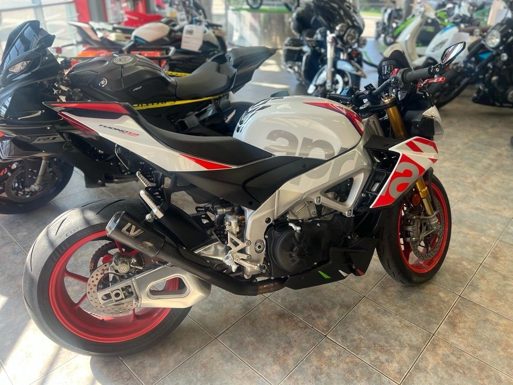 Aprilia Tuono V4 1100 Factory 2023 alt