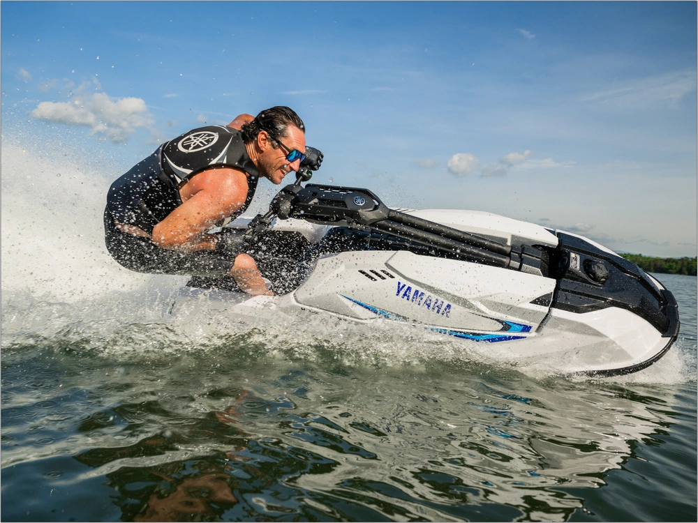 2026 Yamaha Superjet alt