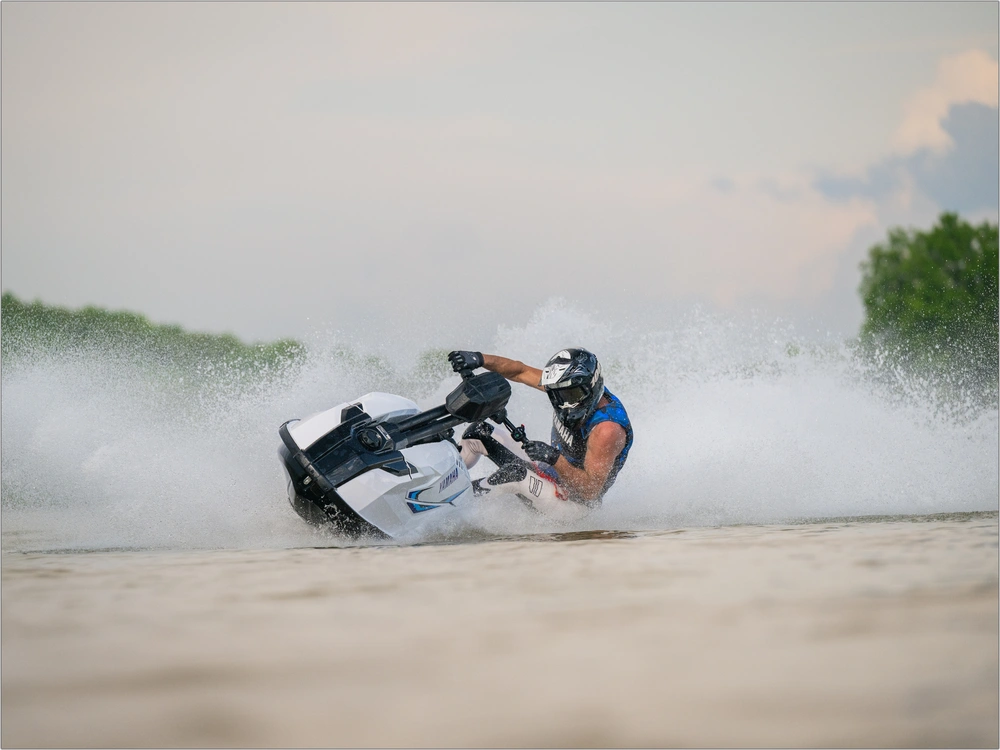 2026 Yamaha Superjet alt