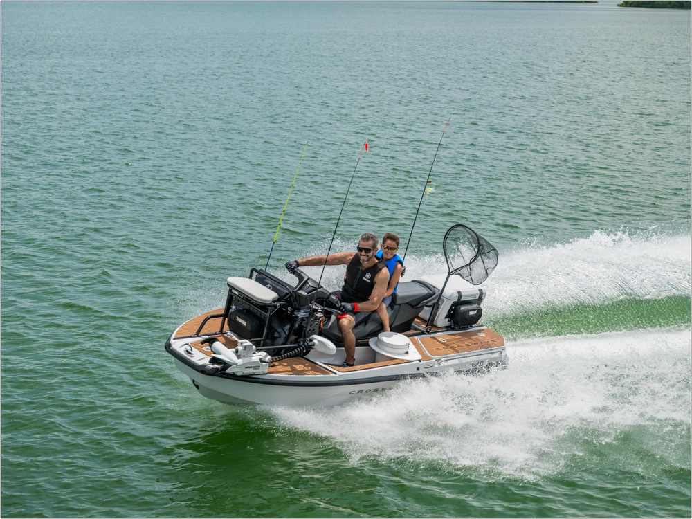 2026 Yamaha Crosswave alt