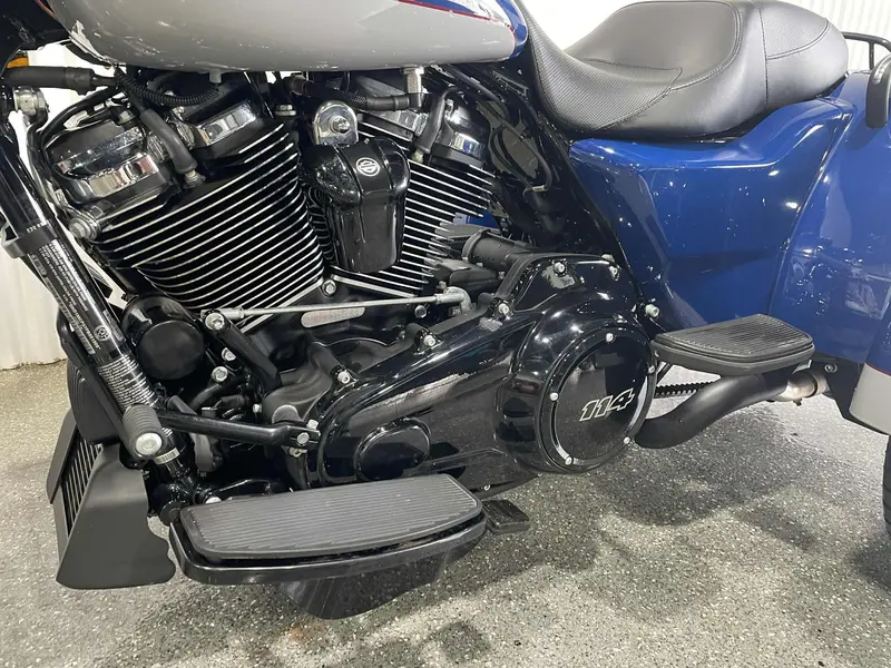 2023 Harley-Davidson FREEWHEELER ABS 114 **MODELE TRIKE RECHERCHÉ!**