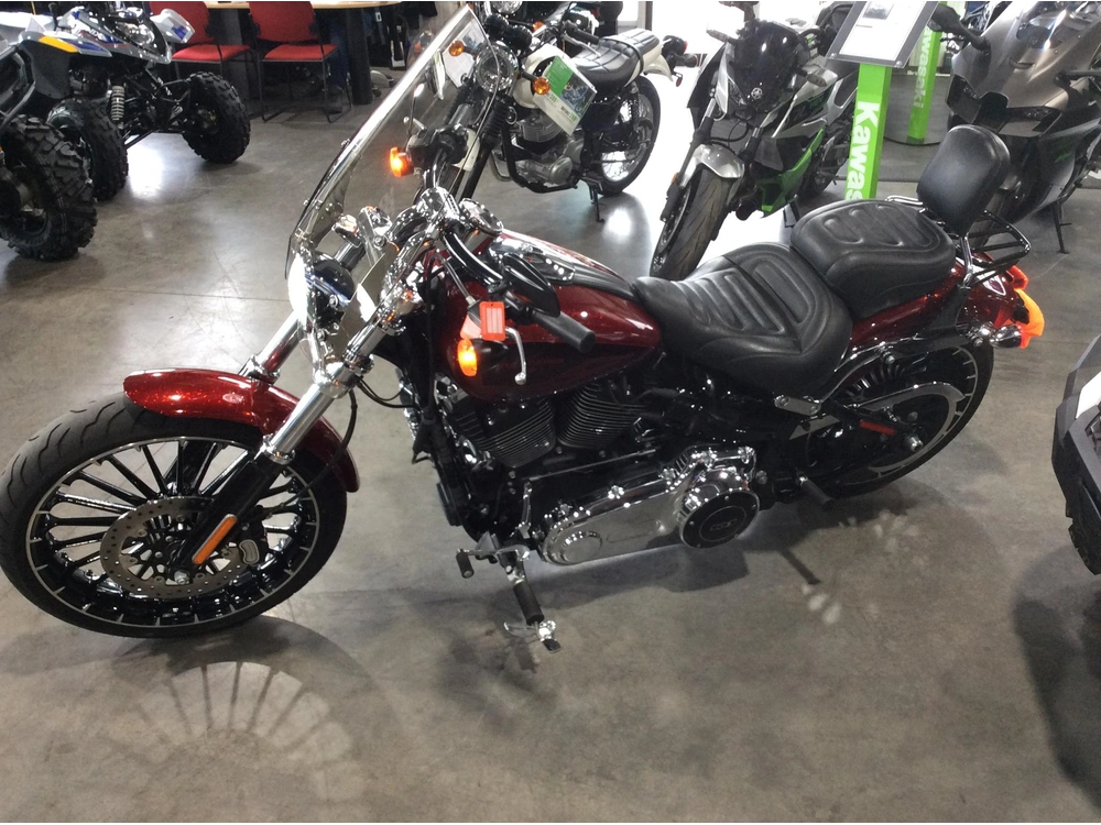 2017 Harley-davidson Breakout 103 Fxsb alt