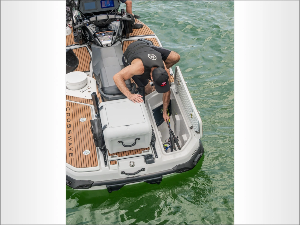 2026 Yamaha Crosswave alt