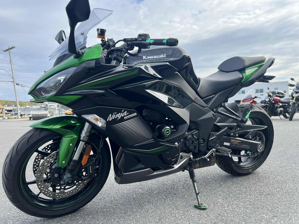 Kawasaki Ninja 1000sx 2022 alt