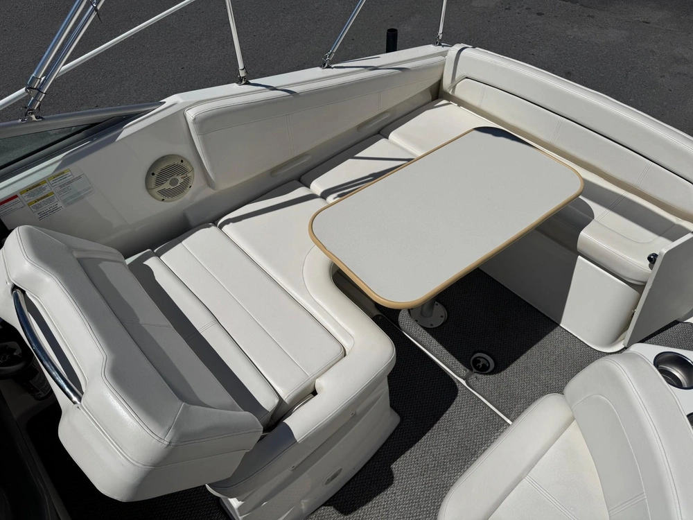 2012 Bayliner 255 alt