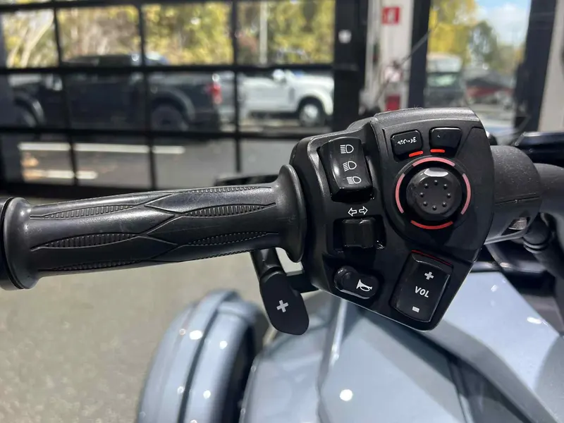 2022 Can-Am SPYDER F3T LIMITED SE6 **BAS KILOMÉTRAGE!!**