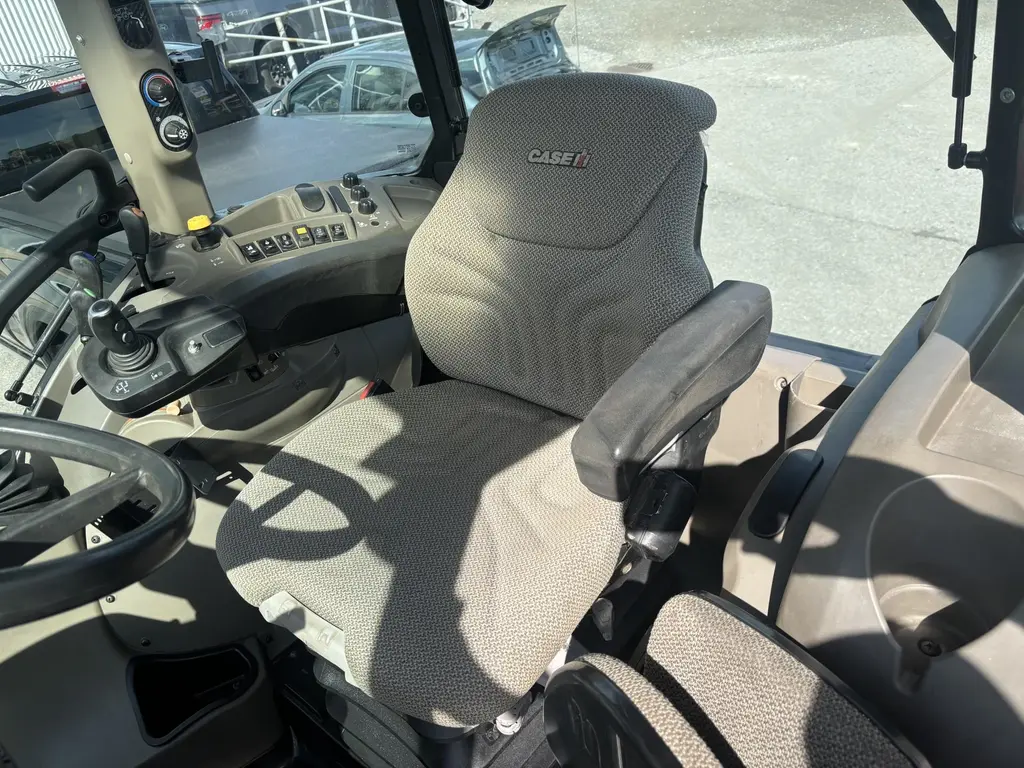 2018 Case IH Farmall 105U