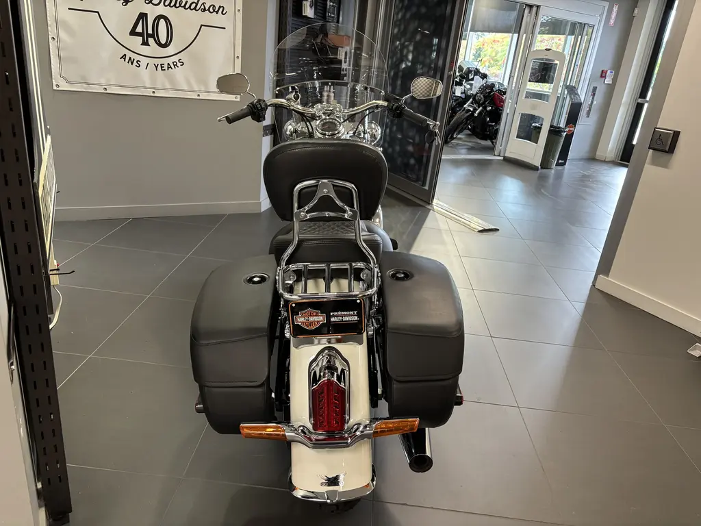 2019 Harley-Davidson FLDE Softail DeluxeFLDE