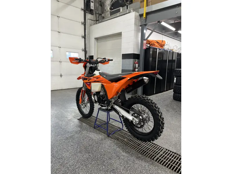 2026 KTM 300 XC-W thumbnail 5