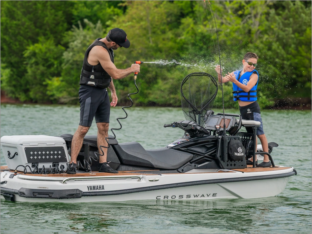 2026 Yamaha Crosswave alt
