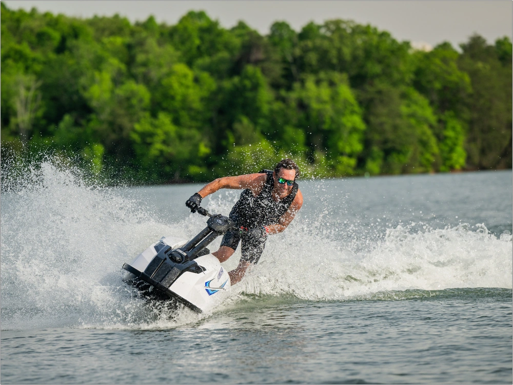 2026 Yamaha Superjet alt