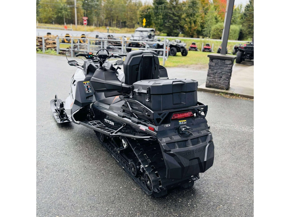 Polaris Titan Adventure 800 155 S23fje8ps 2023 alt