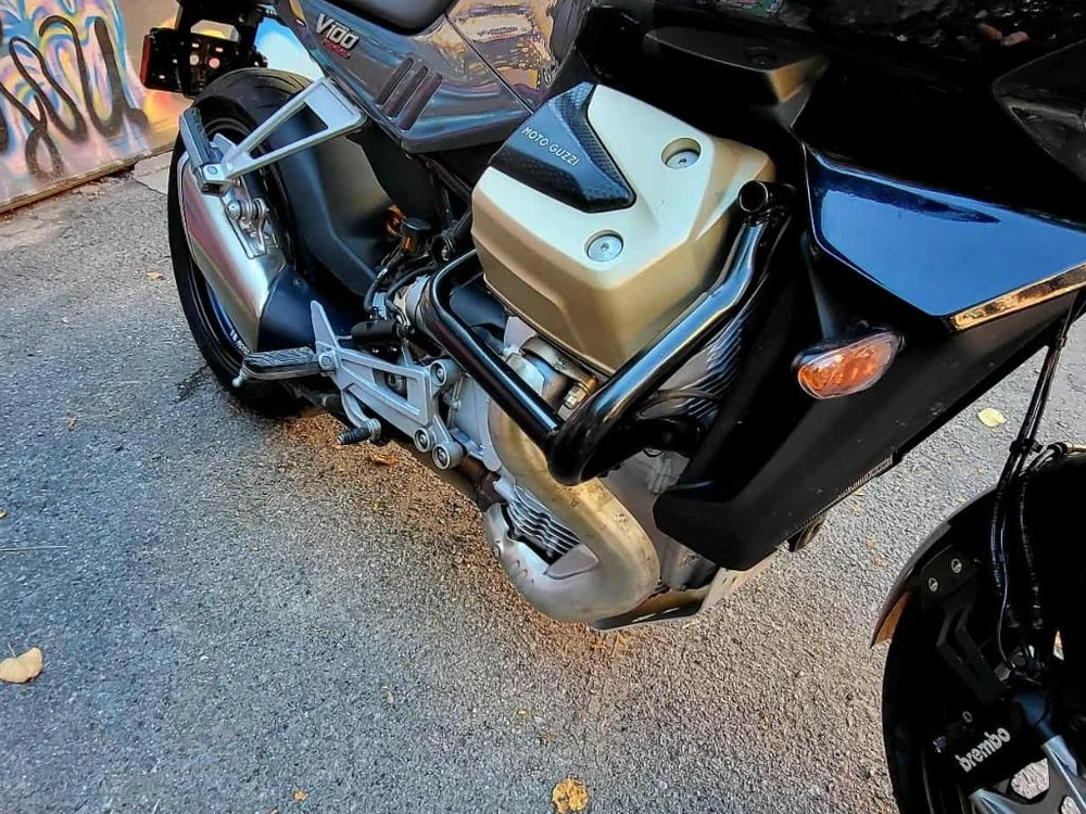 Moto Guzzi V100 Mandello S 2023 alt