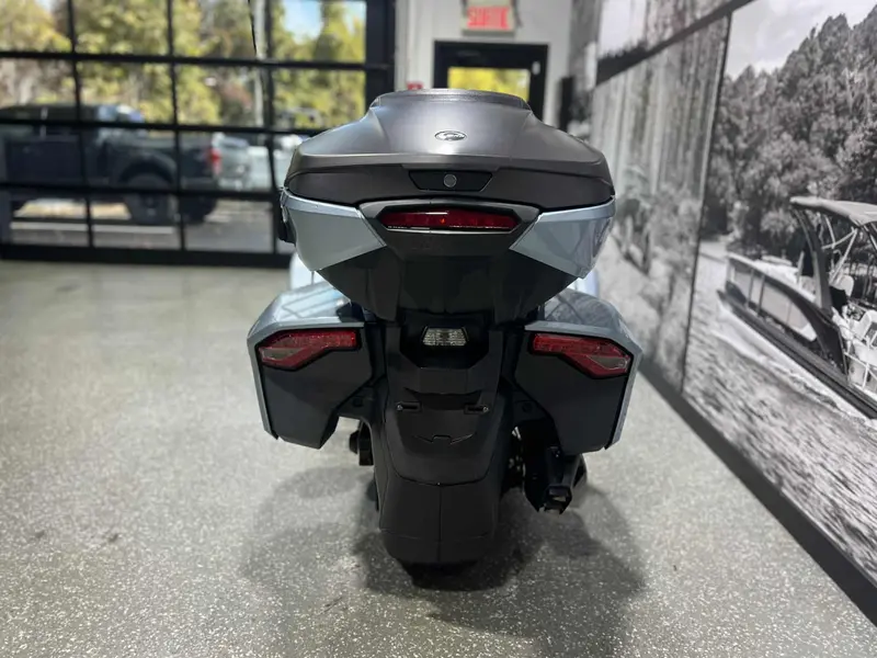 2022 Can-Am SPYDER F3T LIMITED SE6 **BAS KILOMÉTRAGE!!**