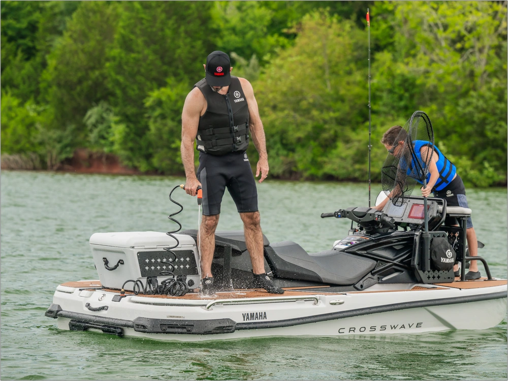 2026 Yamaha Crosswave alt
