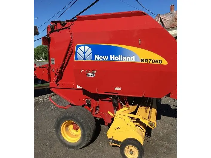 New Holland BR7060 2015