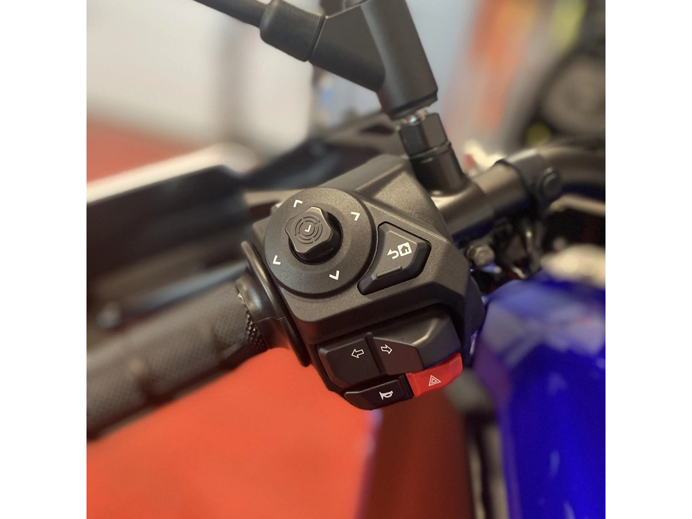 2025 Yamaha Tenere 700 alt