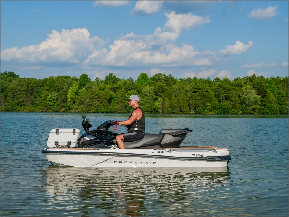 2026 Yamaha Crosswave alt