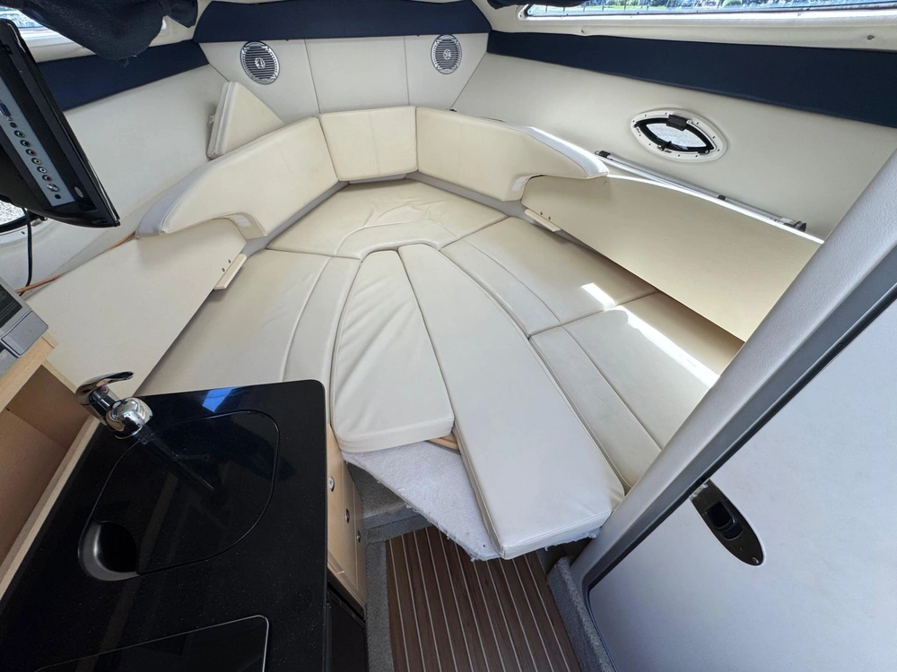 2012 Bayliner 255 alt