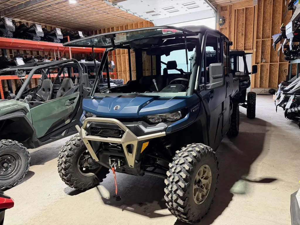 2025 Can-Am Defender MAX Limited CAB HD10