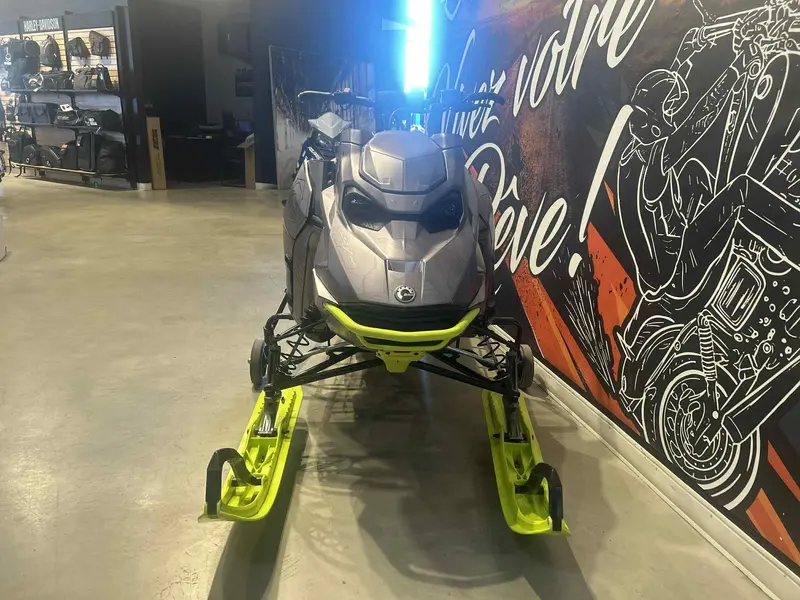 2023 Skidoo Summit Expert Turbo