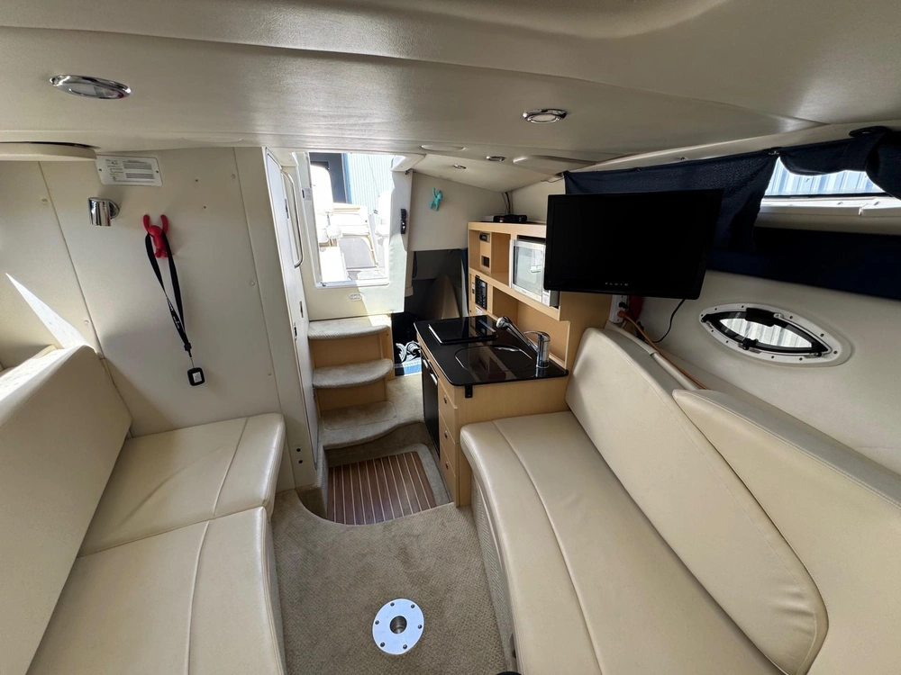 2012 Bayliner 255 alt