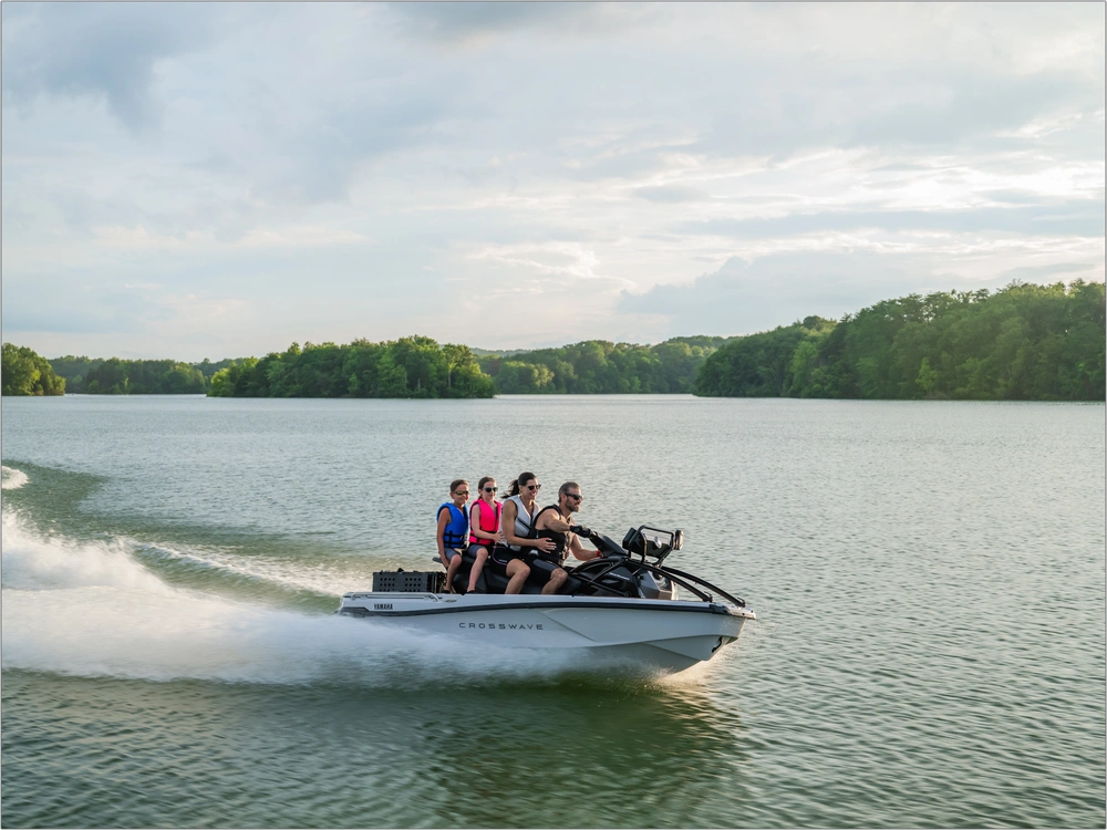 2026 Yamaha Crosswave alt