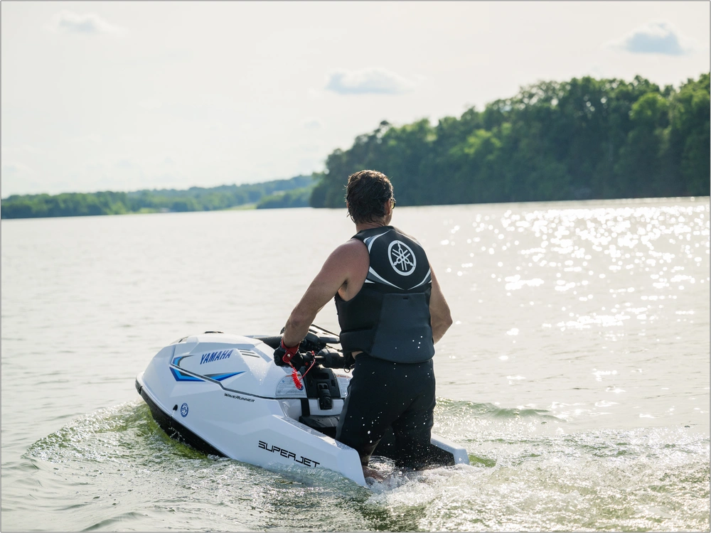 2026 Yamaha Superjet alt