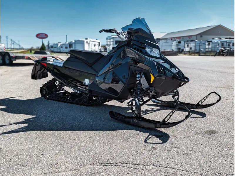 2026 Polaris 650 INDY XC 137 // Gloss Black/Blue Dusk