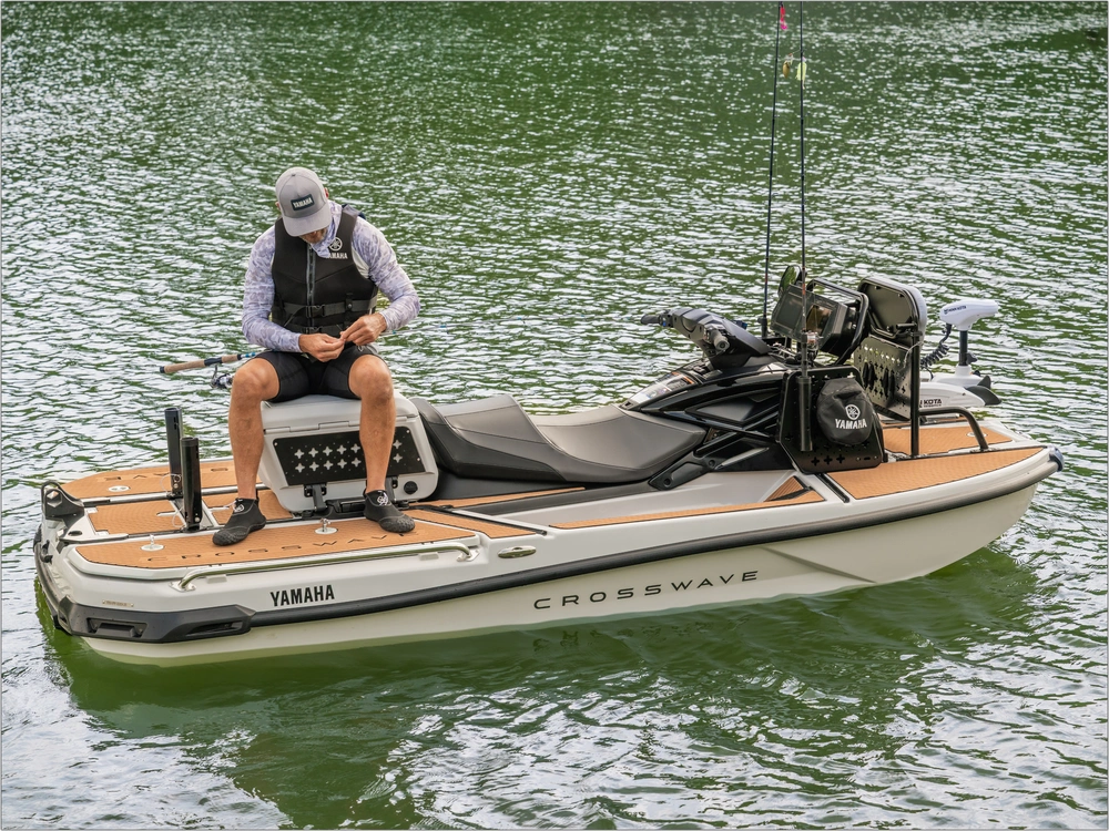 2026 Yamaha Crosswave alt