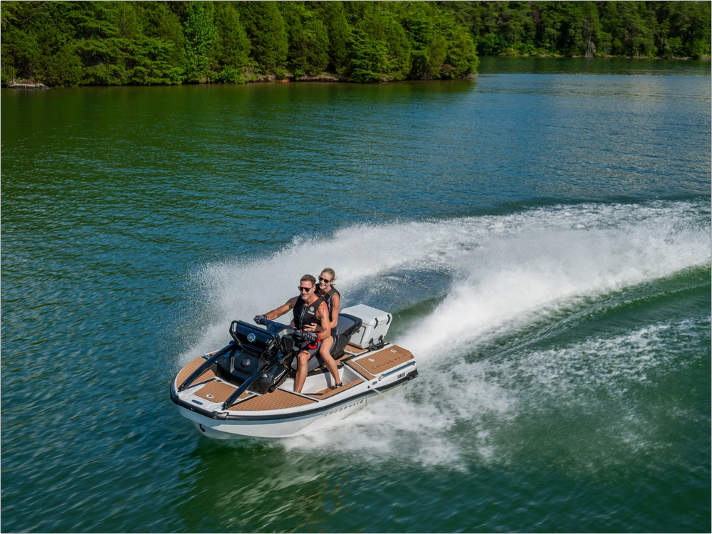 2026 Yamaha Crosswave alt