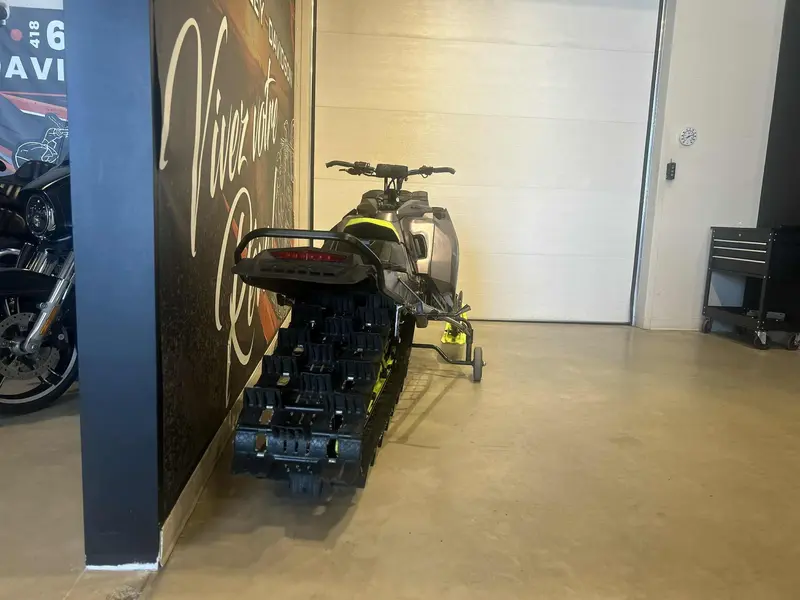 2023 Skidoo Summit Expert Turbo