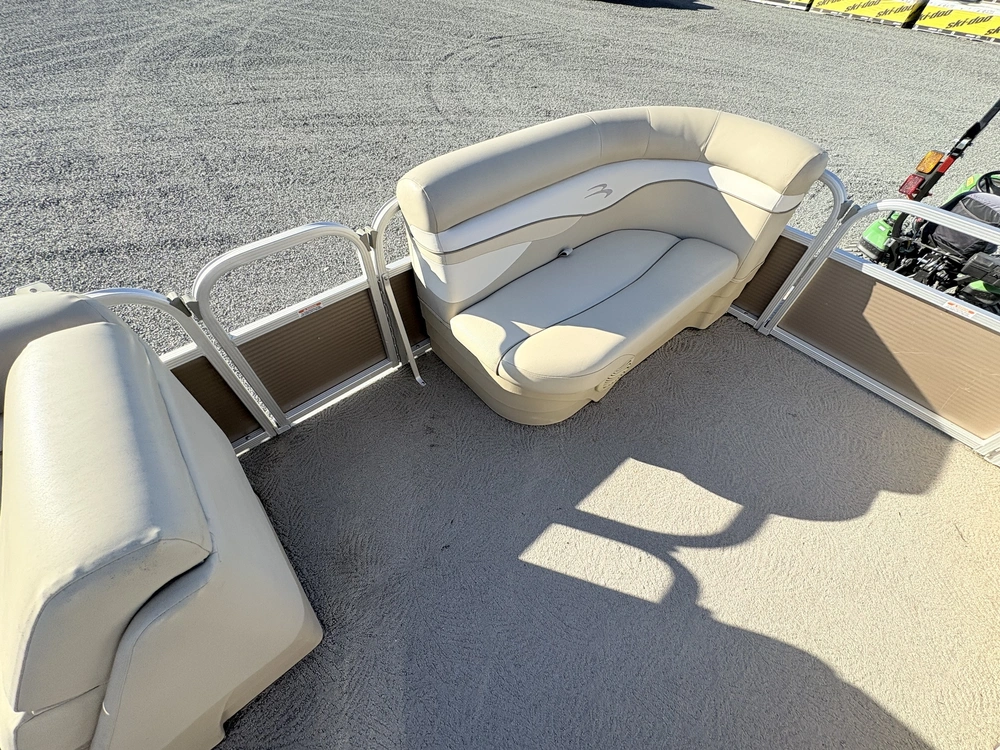 2012 Bennington Marine 20sl alt