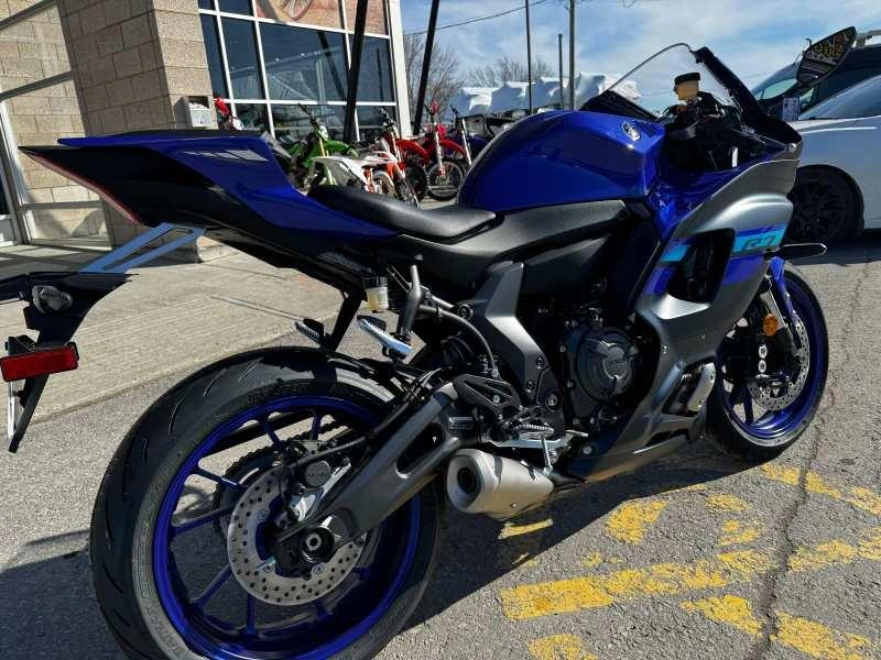 Yamaha Yzf-r7 2025 alt