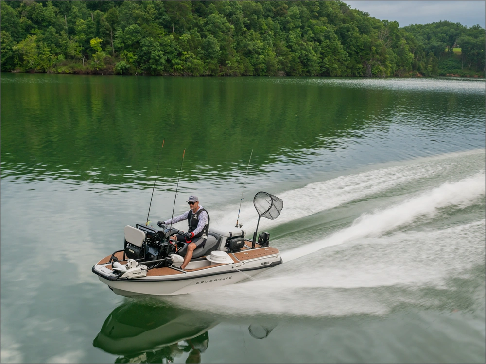 2026 Yamaha Crosswave alt