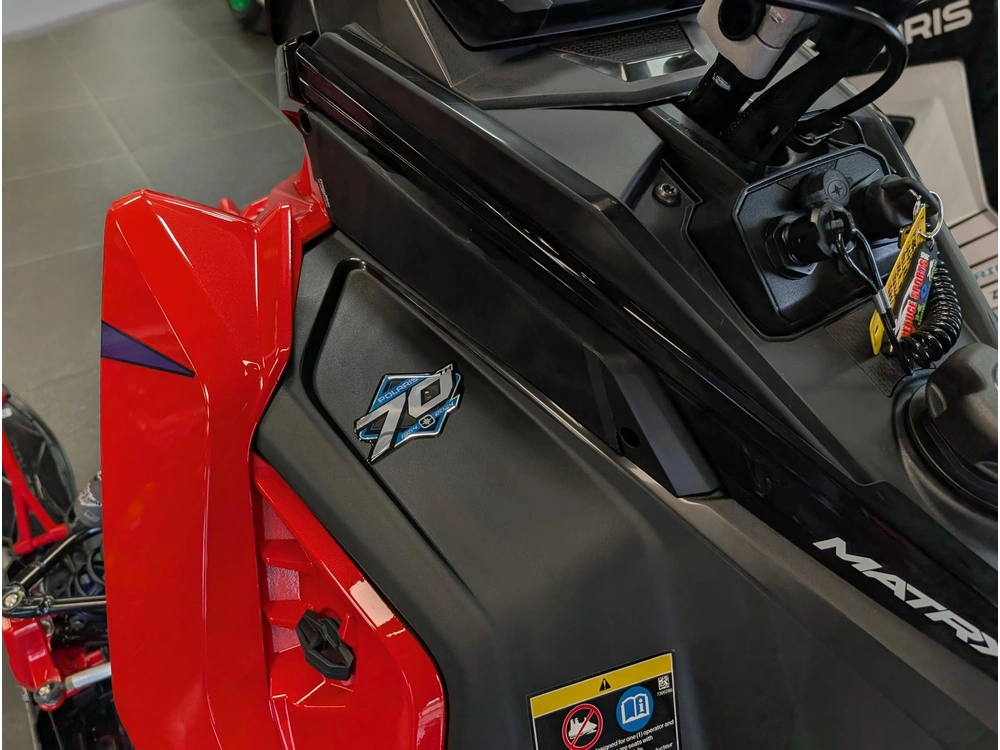 2025 Polaris Sno-25 9r Indy Xcr 137 Le | 🌆 Concurrents Directs : Backcountry X-rs & Summit Sp & Renegade X-rs 🌆 alt