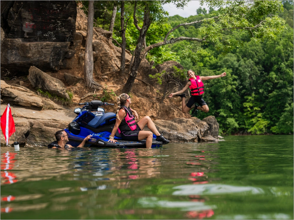 2026 Yamaha Vx Limited alt