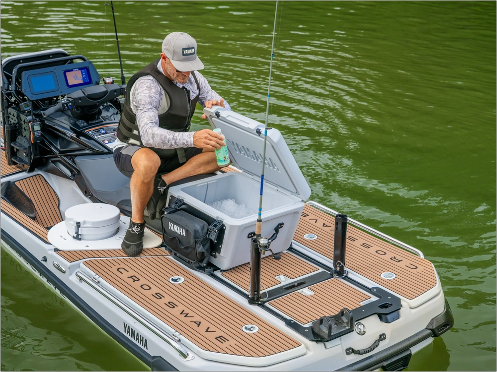 2026 Yamaha Crosswave alt