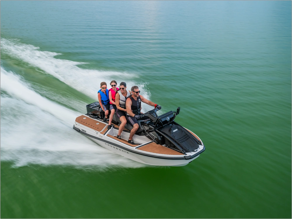 2026 Yamaha Crosswave alt