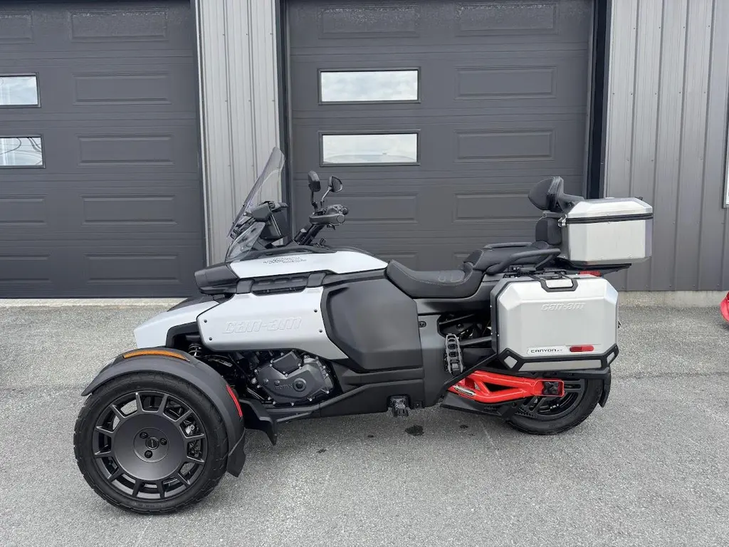 Can-Am Canyon XT 2025