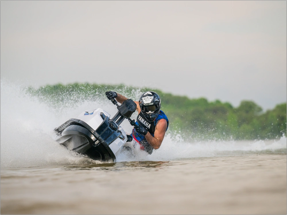 2026 Yamaha Superjet alt