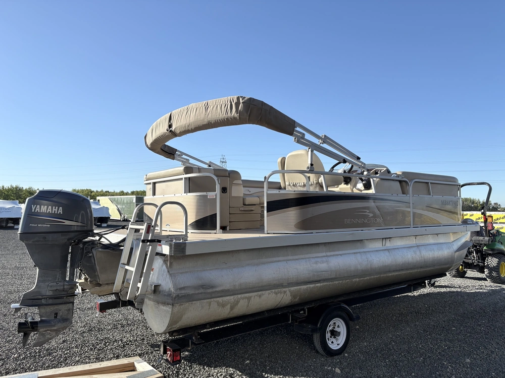 2012 Bennington Marine 20sl alt