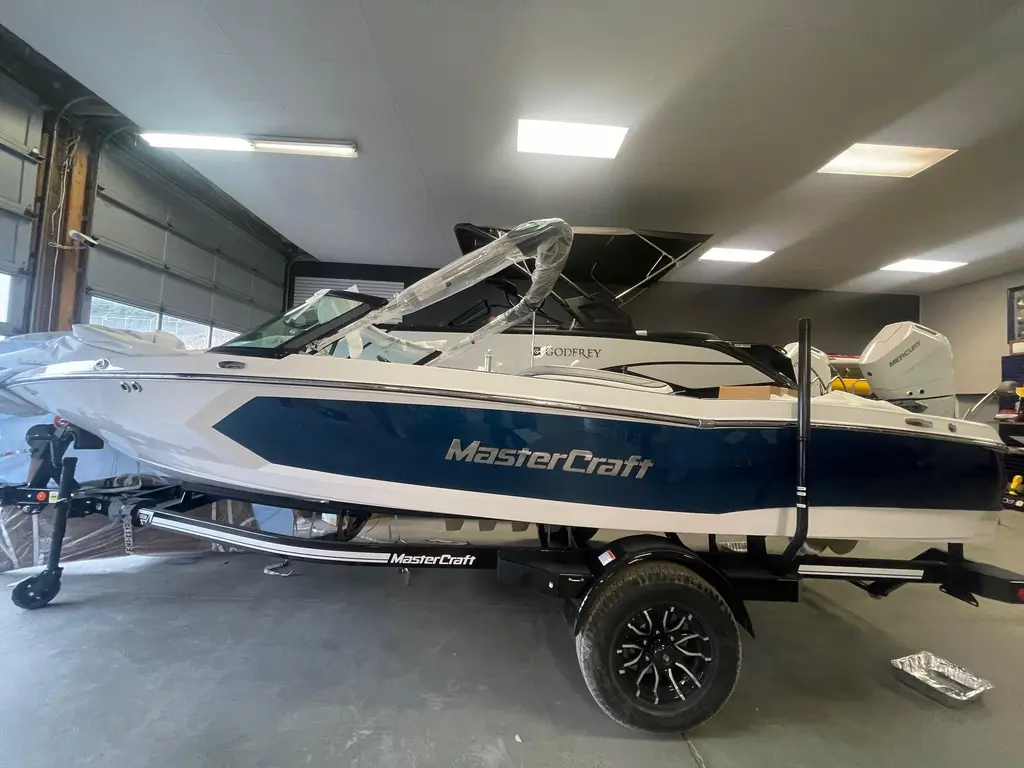 2025 Mastercraft ProStar