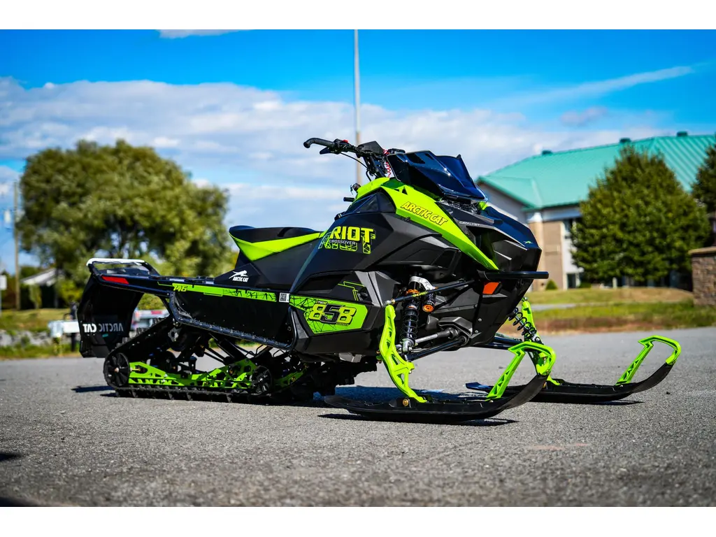 Arctic Cat Riot 858 Sno Pro 146  2025