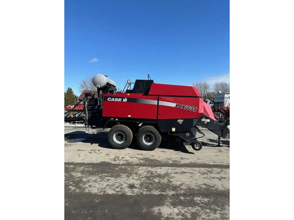 Case IH LBX331 