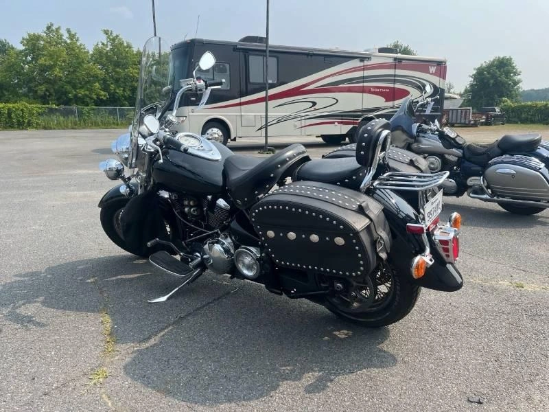 Suzuki Boulevard C50se 2004 alt